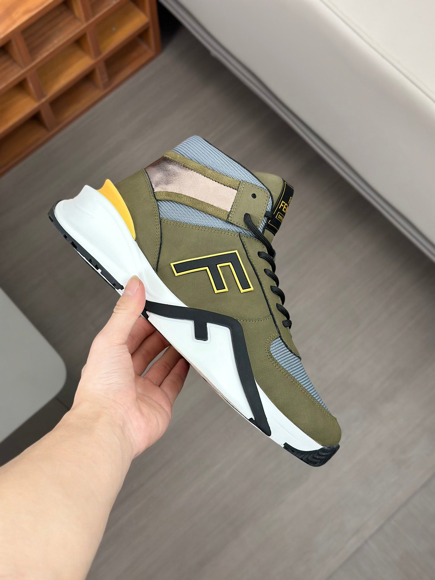 High-top Sneakers