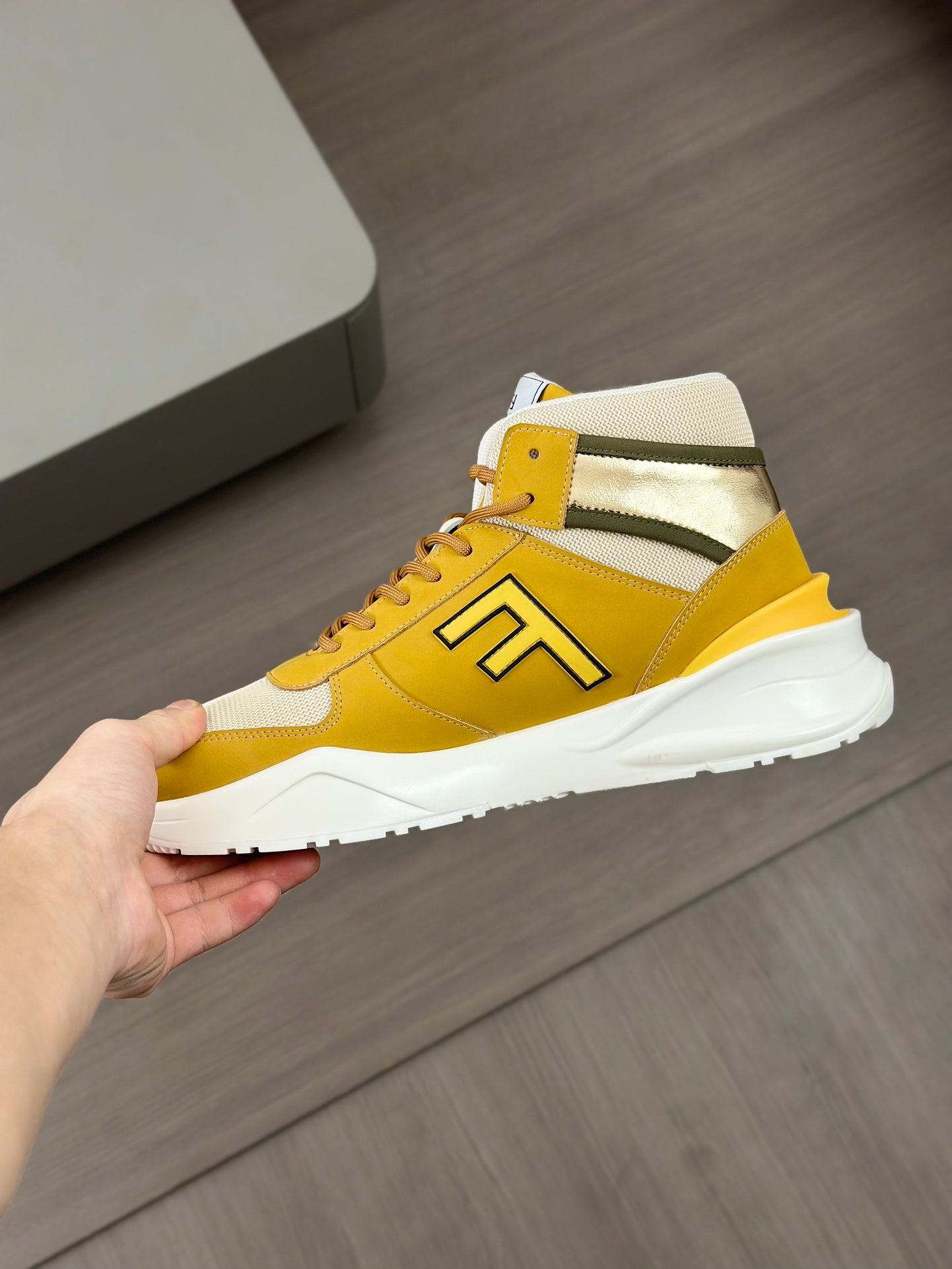 High-top Sneakers