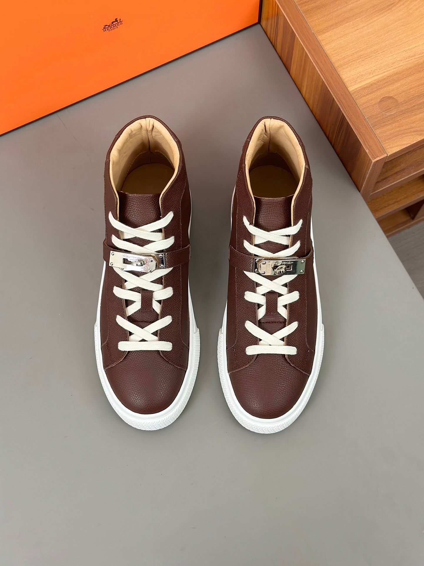 High-top Sneakers