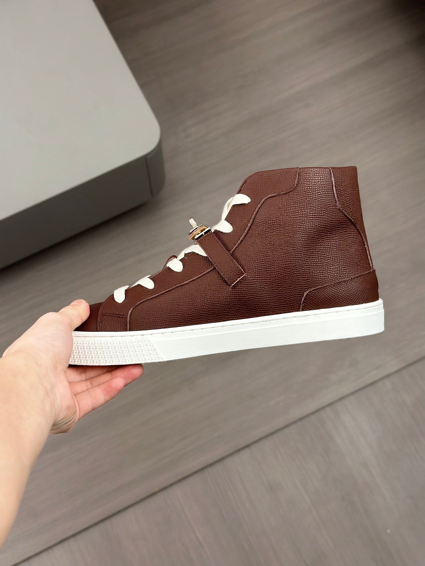 High-top Sneakers