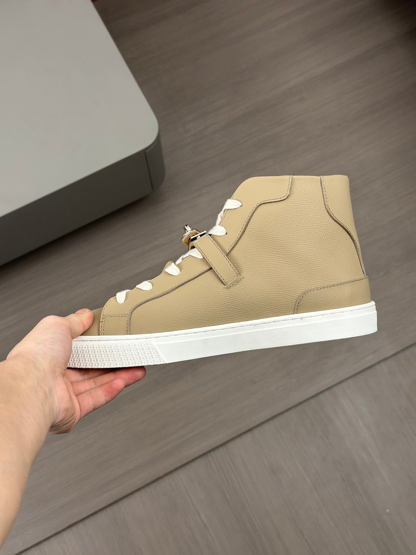 High-top Sneakers