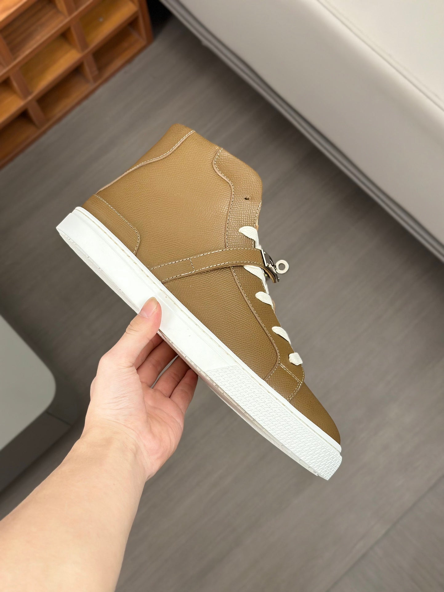 High-top Sneakers