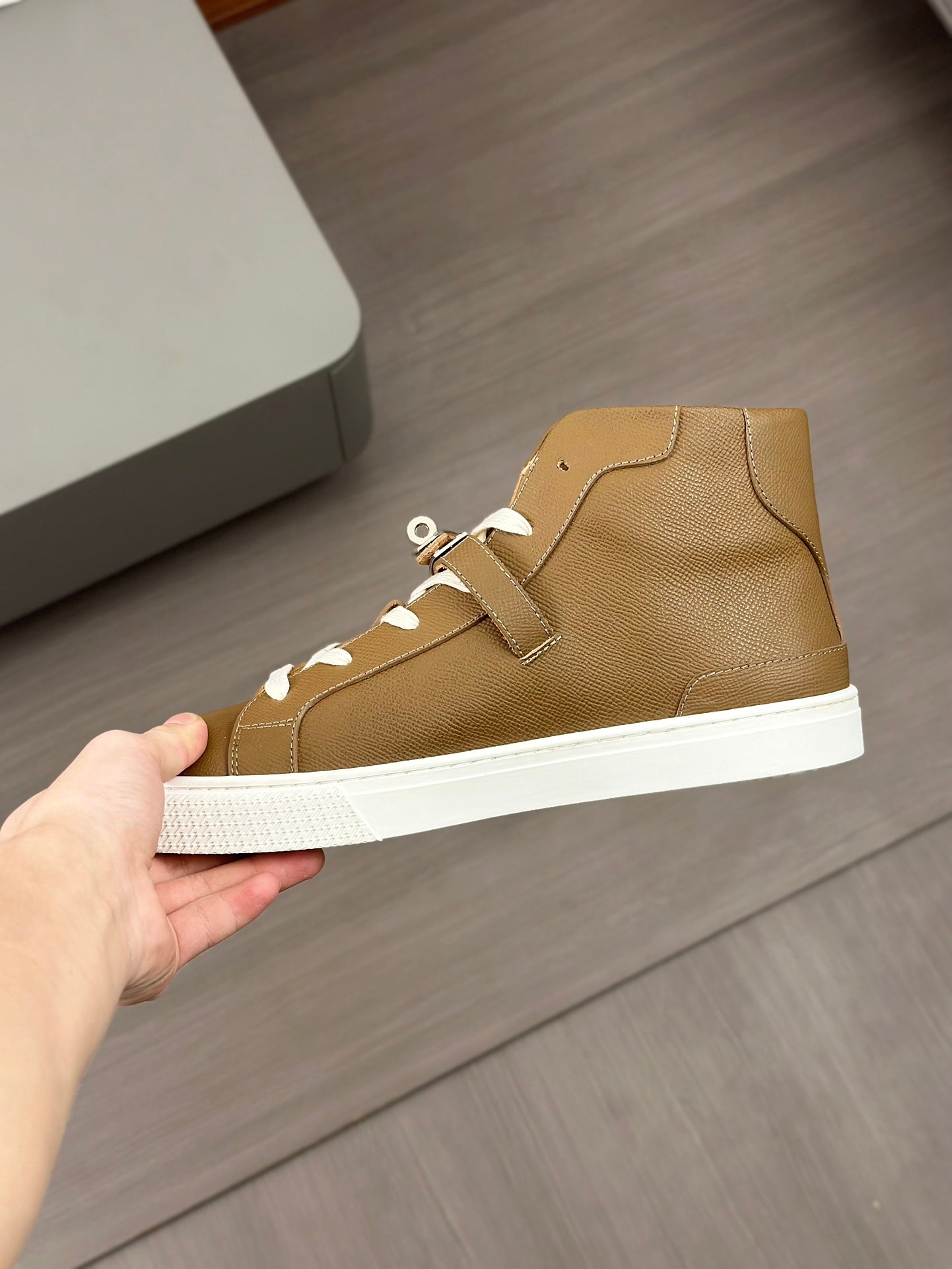 High-top Sneakers
