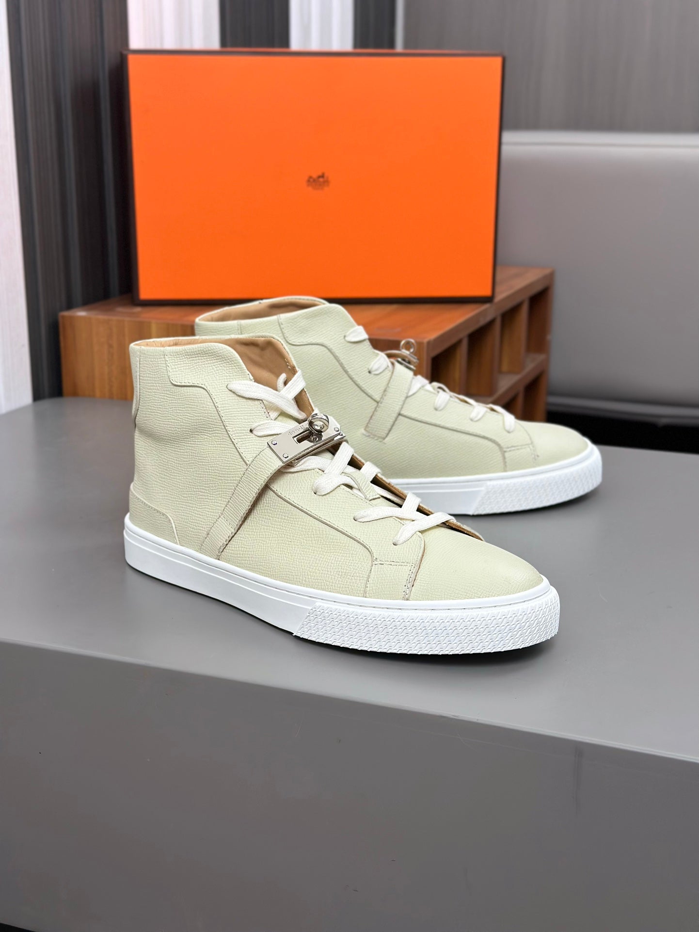 High-top Sneakers