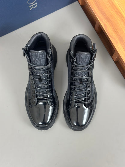 High-top Sneakers