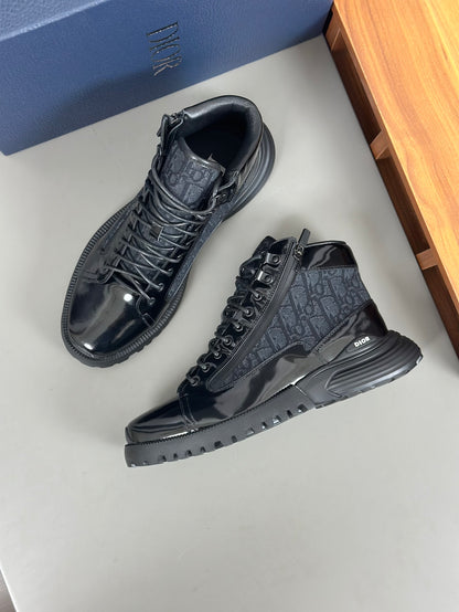 High-top Sneakers