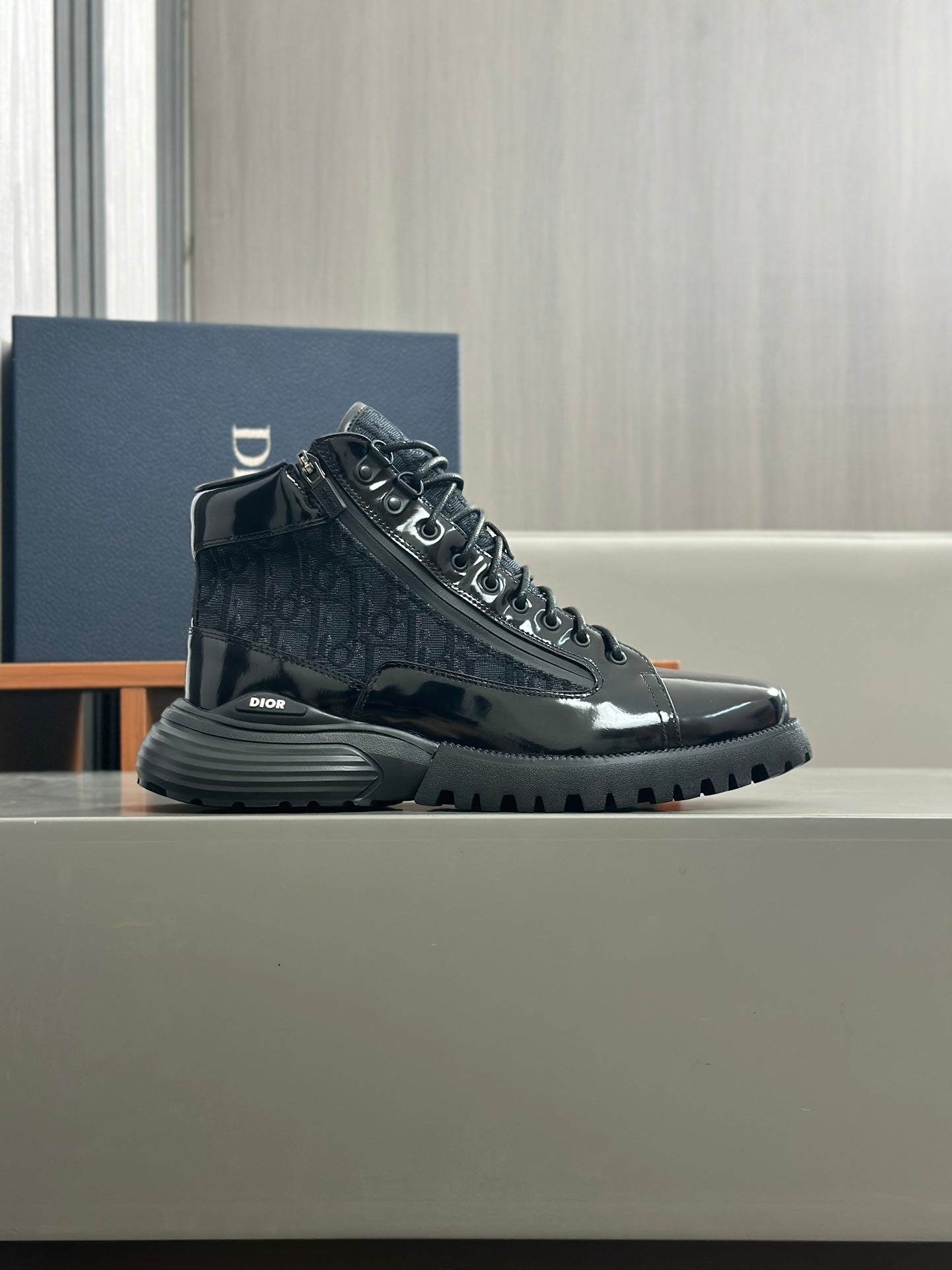 High-top Sneakers