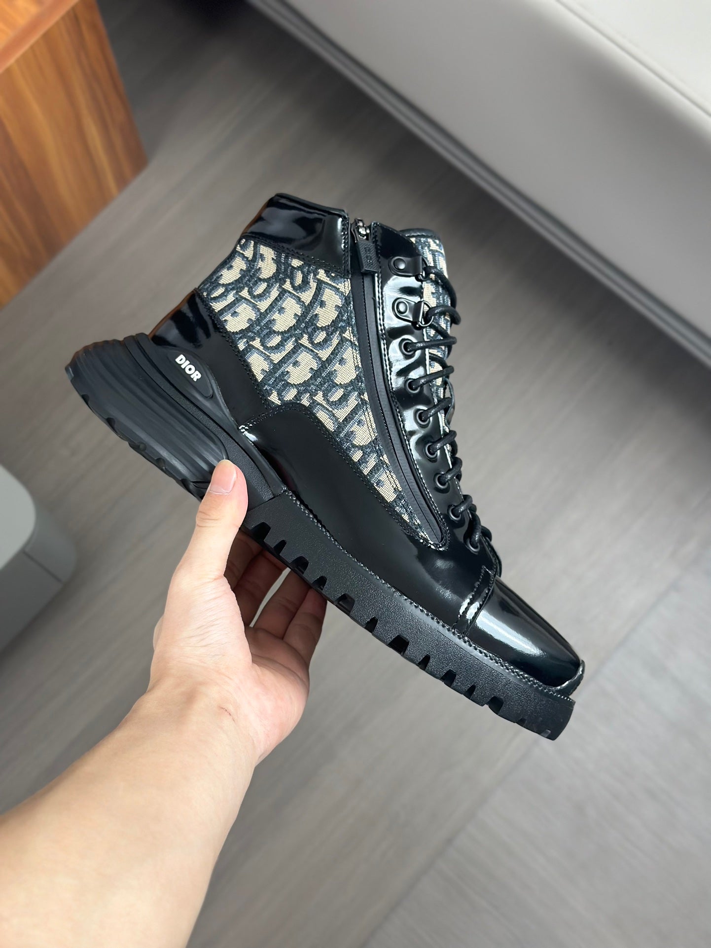 High-top Sneakers