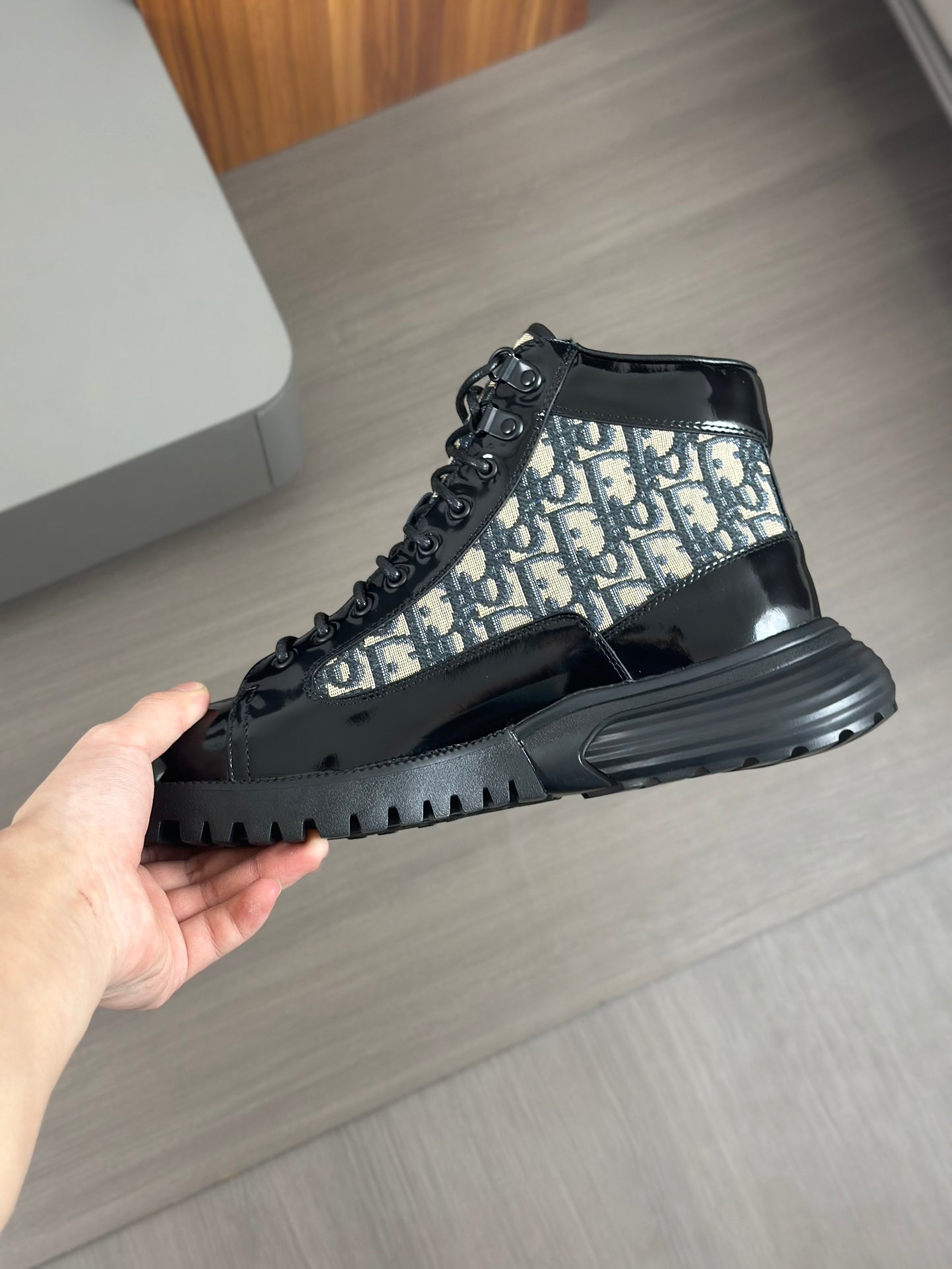 High-top Sneakers