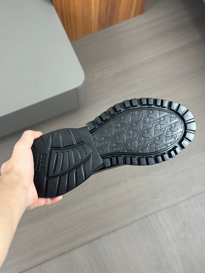 High-top Sneakers