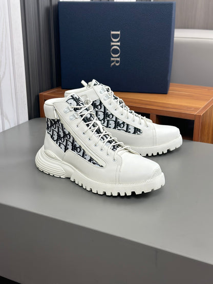 High-top Sneakers