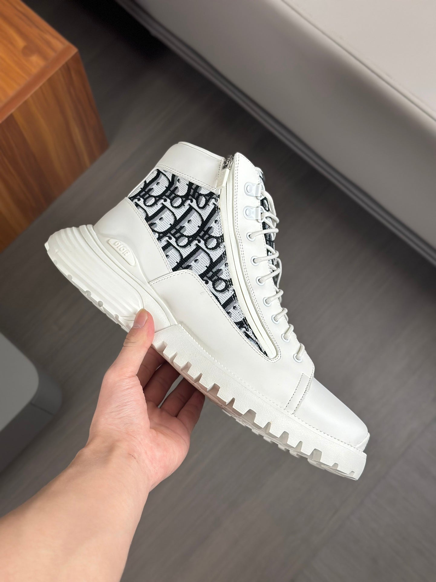 High-top Sneakers