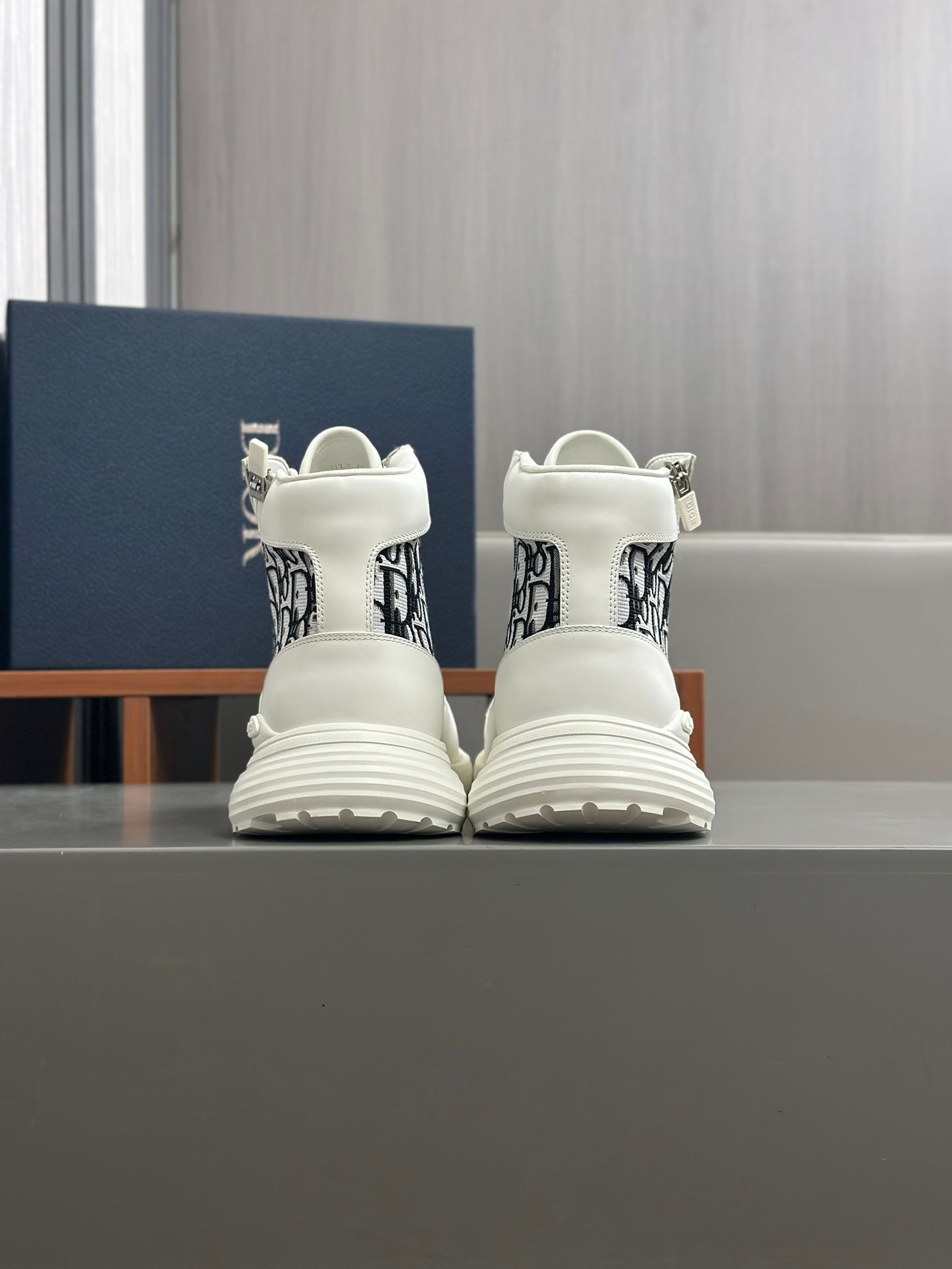 High-top Sneakers