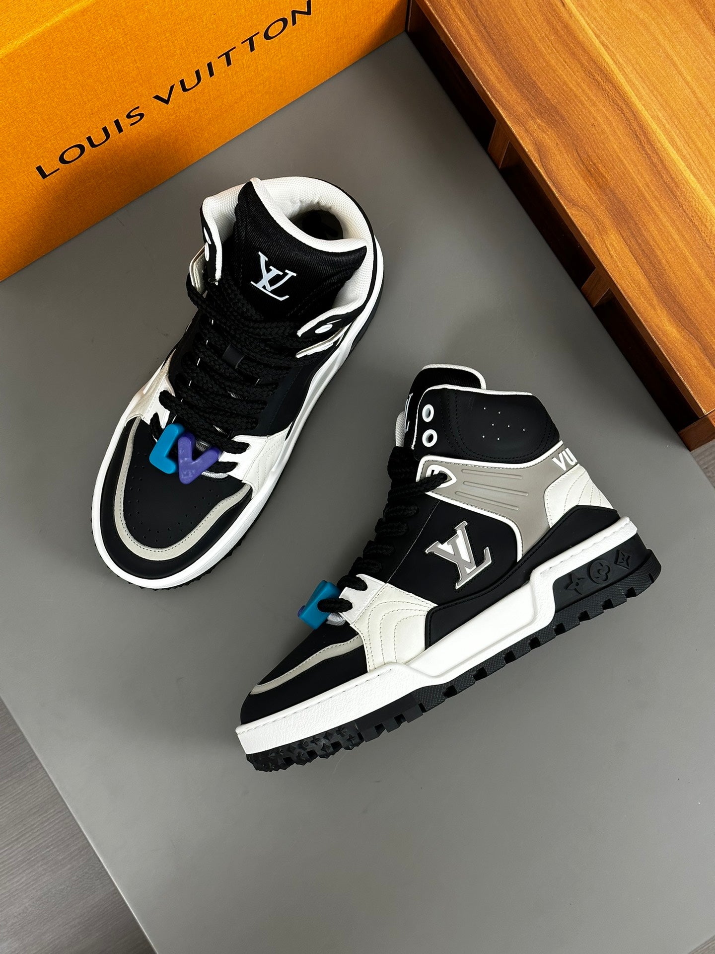 High-top Sneakers