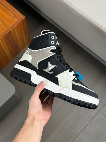 High-top Sneakers