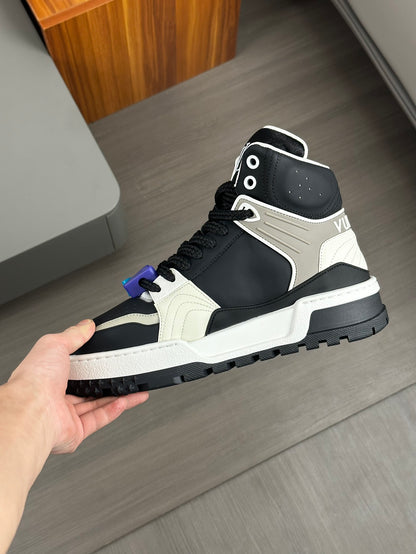 High-top Sneakers