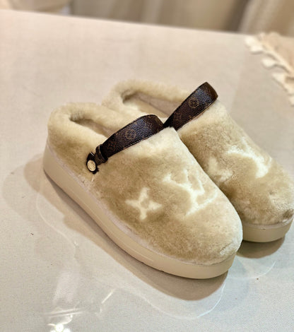 Slippers