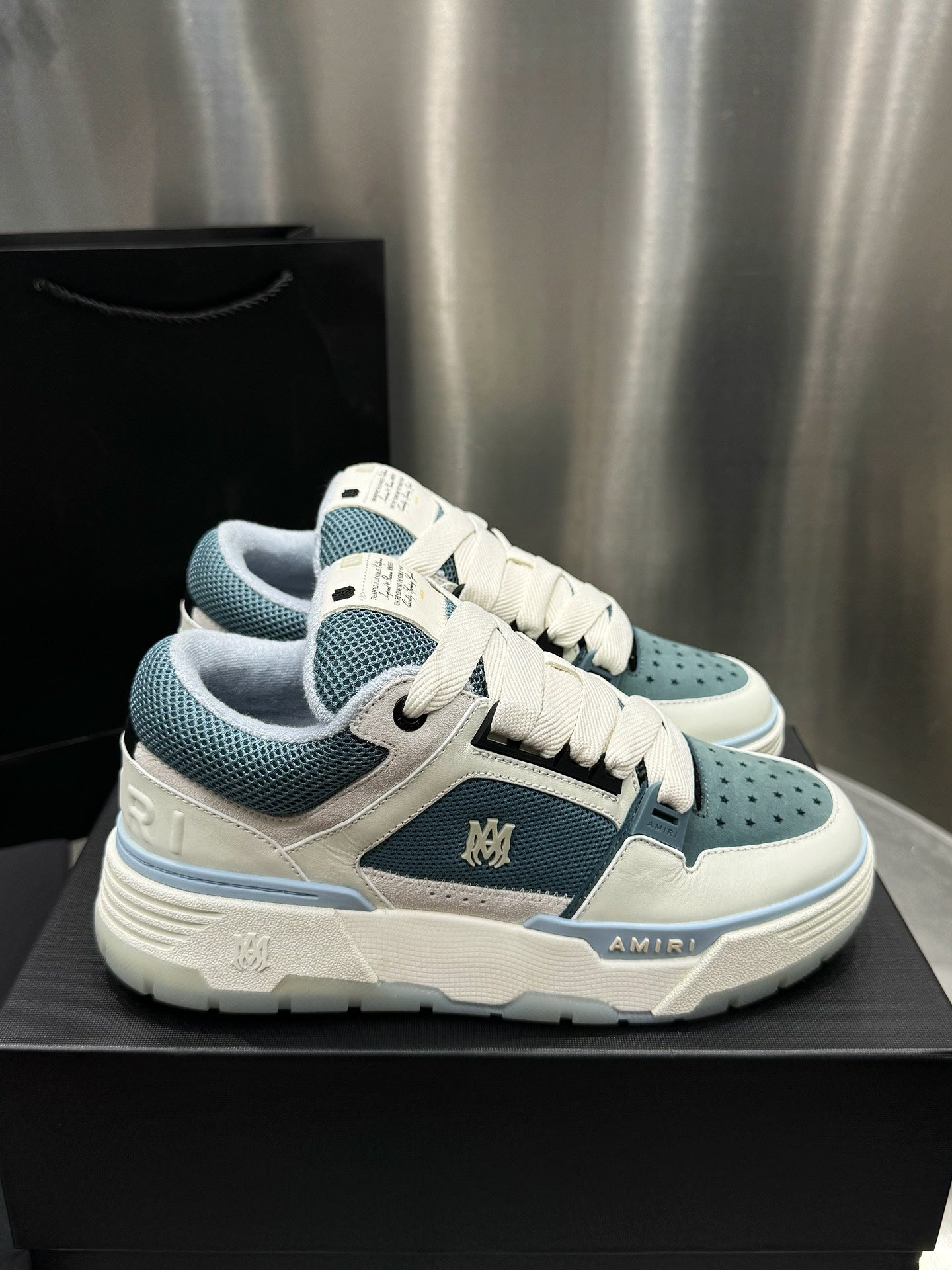 MA-1 Sneakers