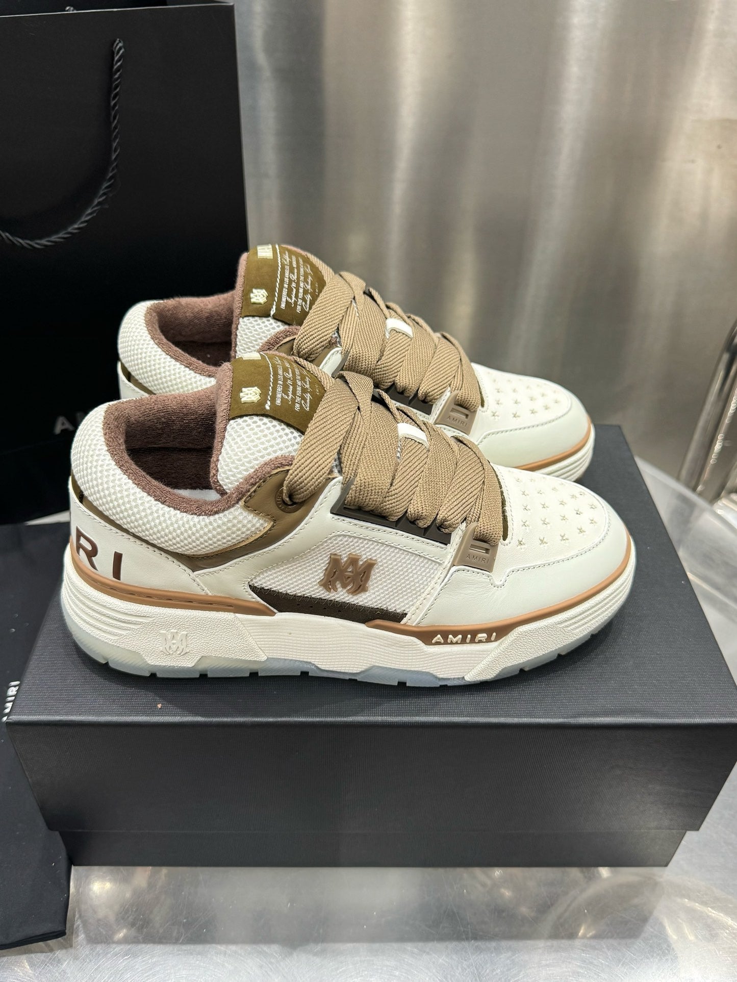 MA-1 Sneakers