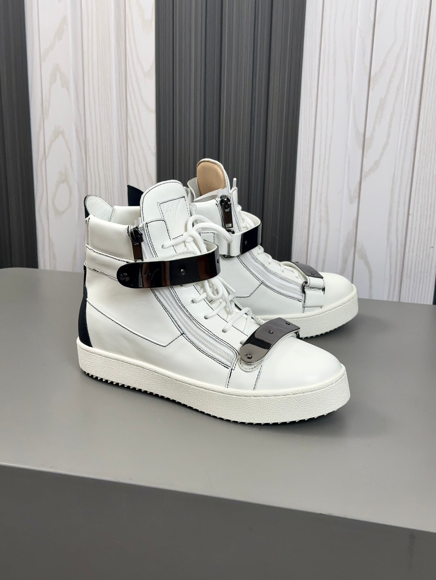 High-top Sneakers