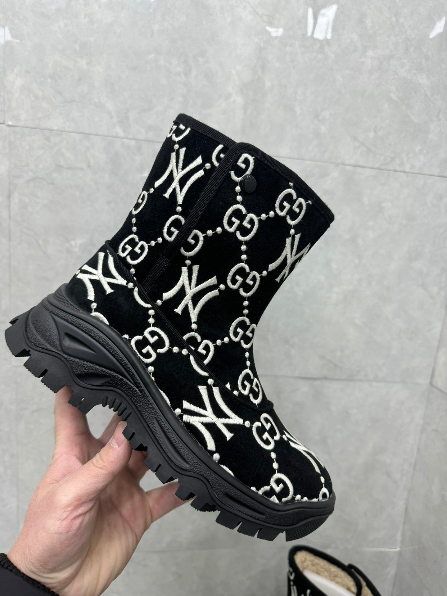 Collaboration boots