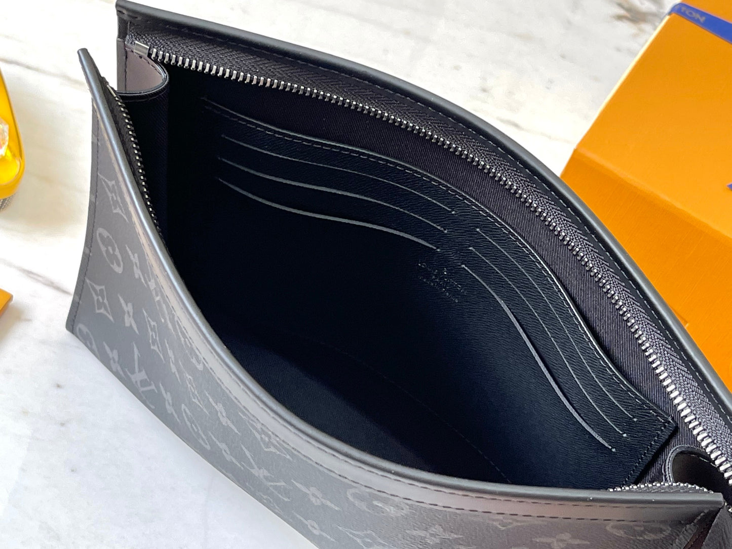 Clutch bag