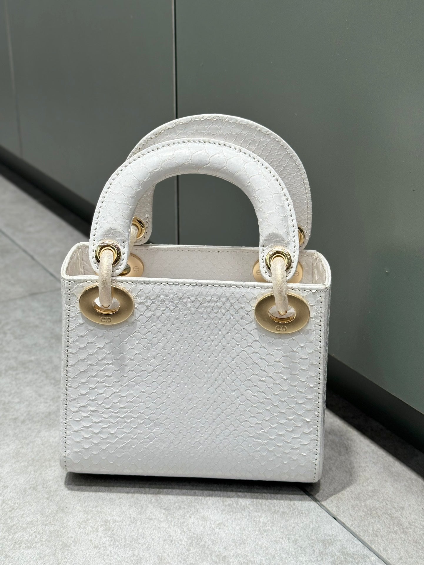 Handbag