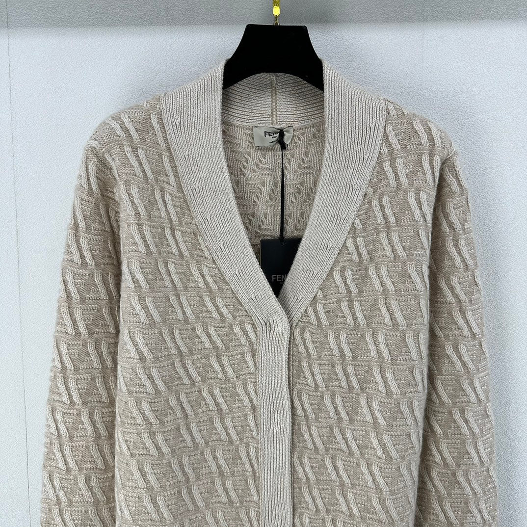 Knitted cardigan