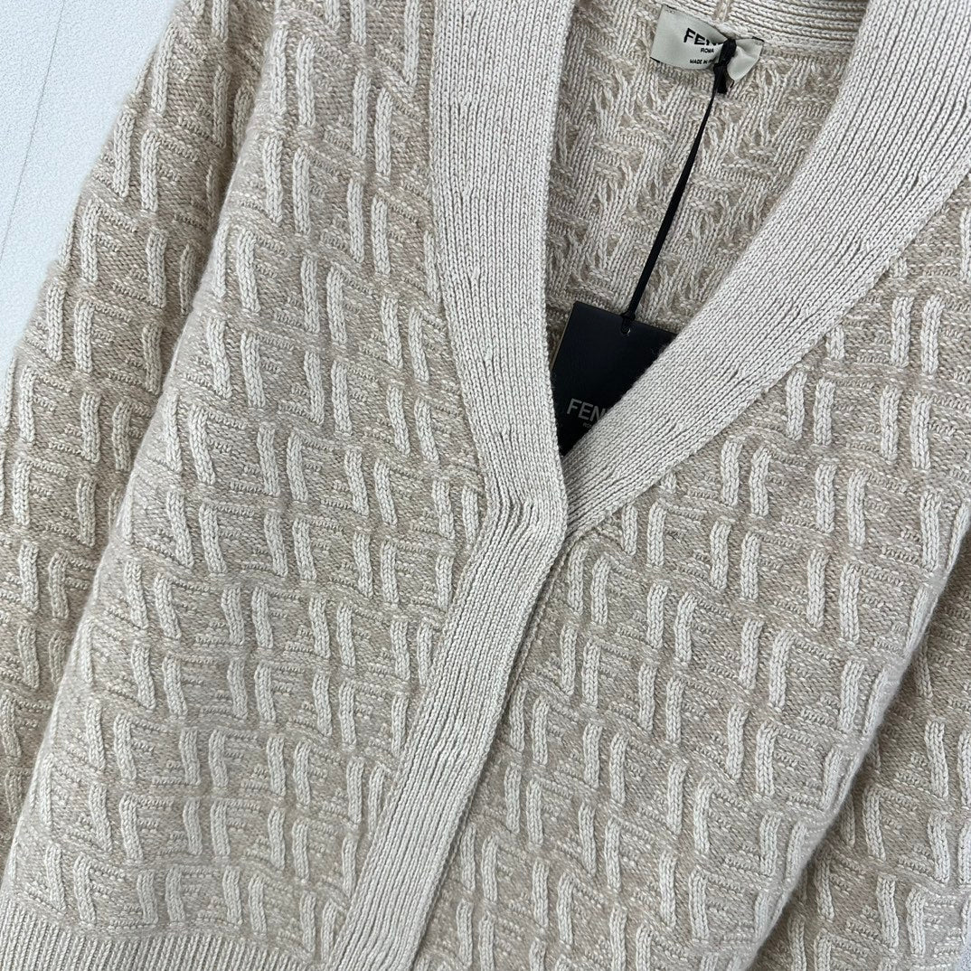 Knitted cardigan