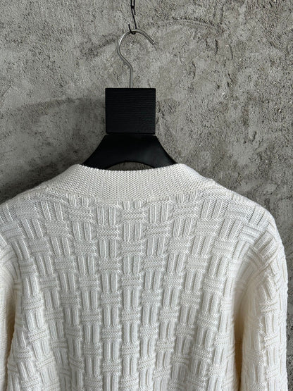 Knitted cardigan