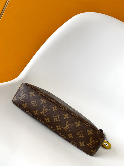Clutch bag