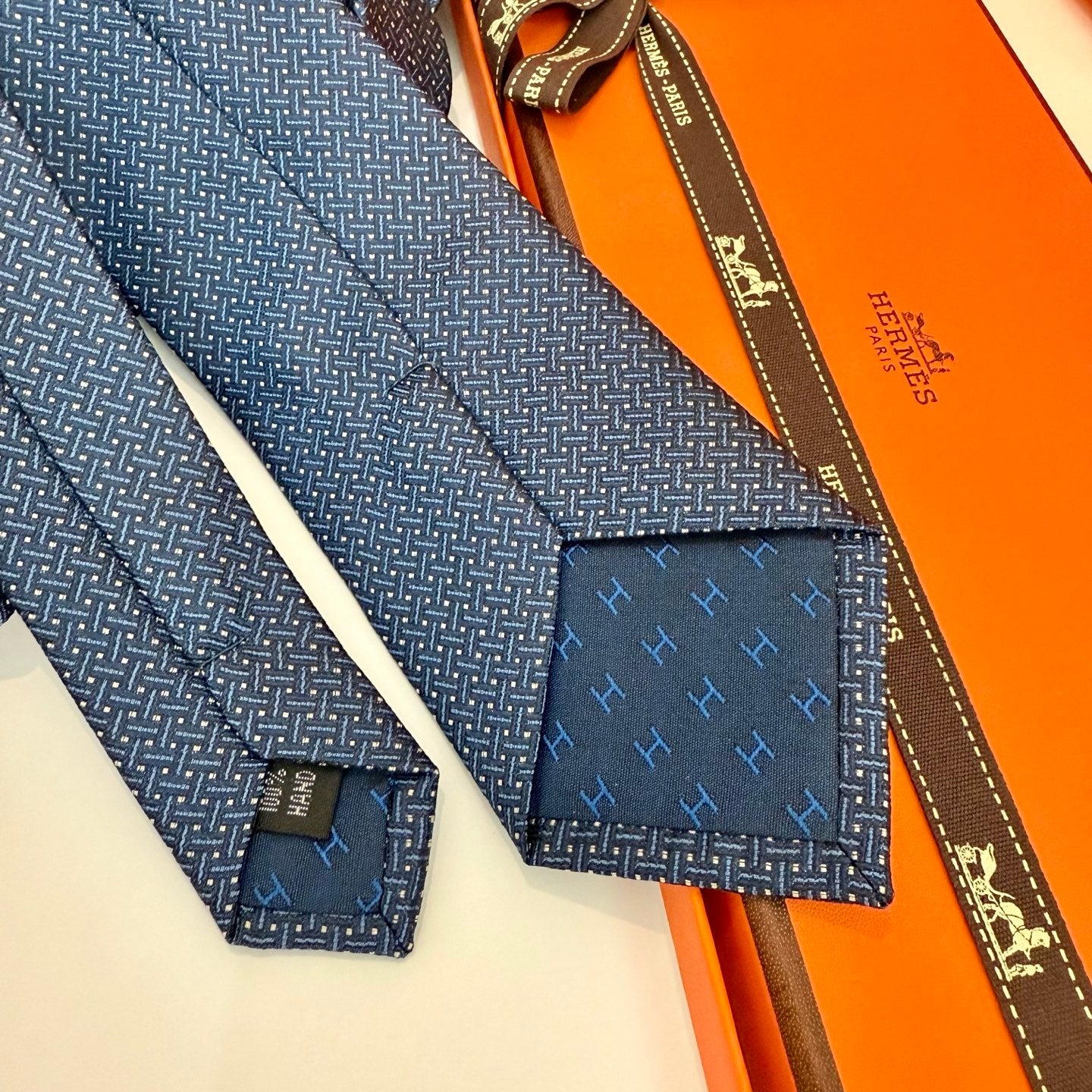 Tie