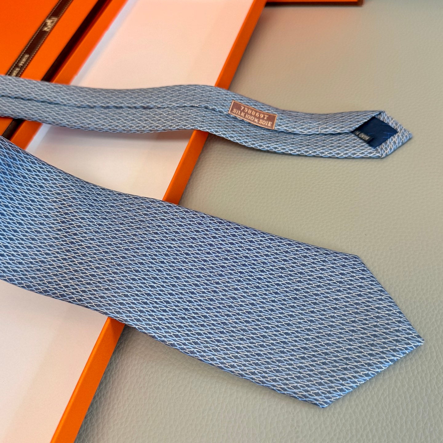 Tie