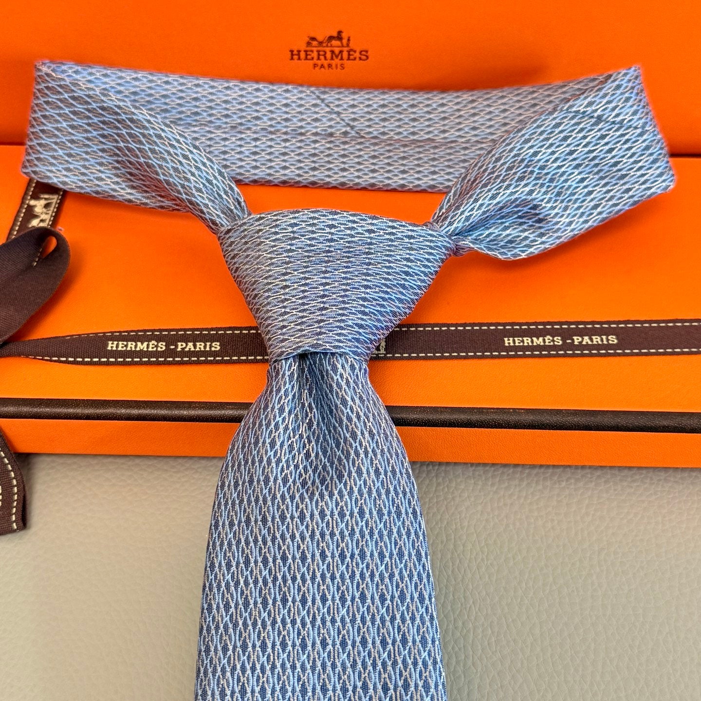 Tie