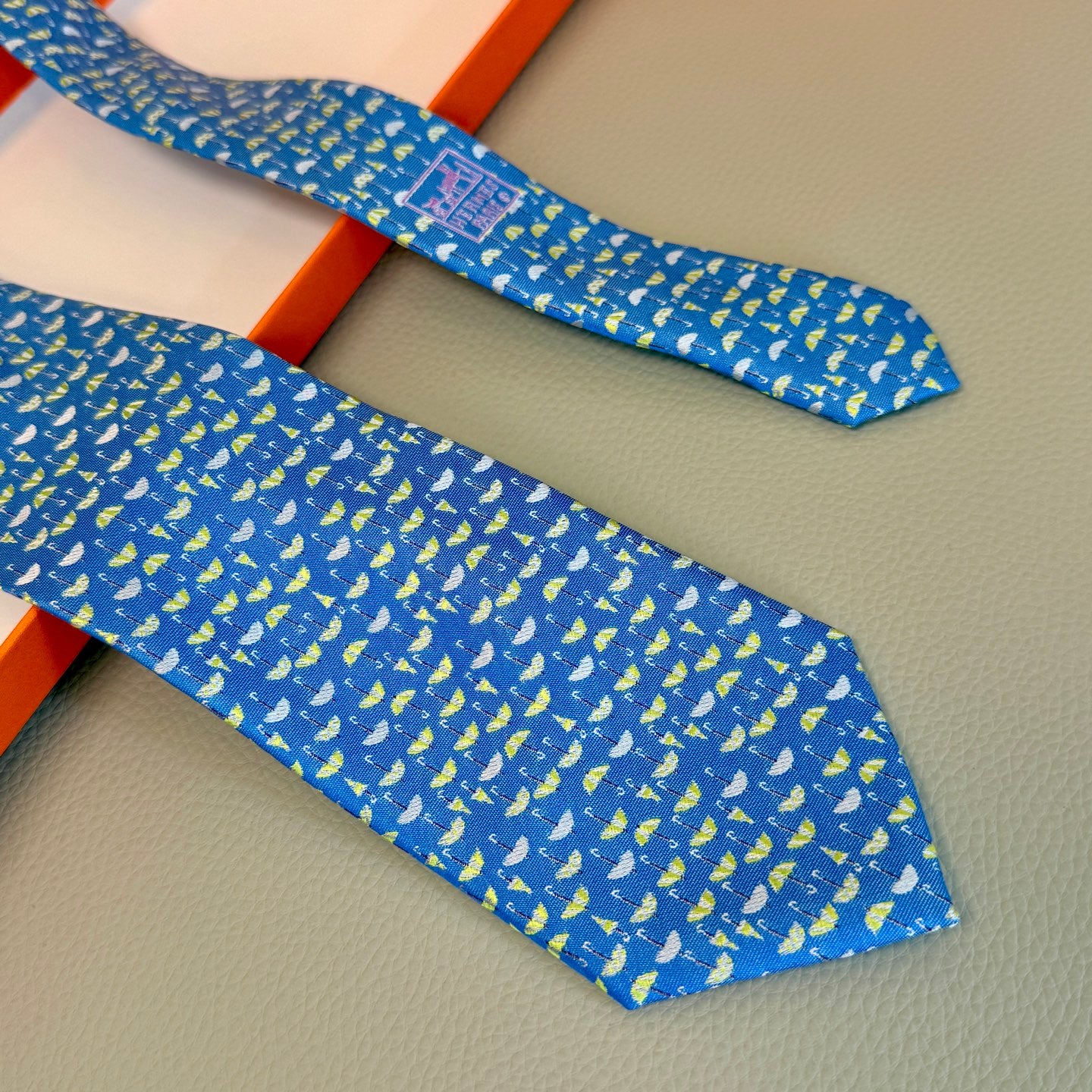 Tie
