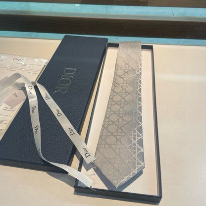 Tie