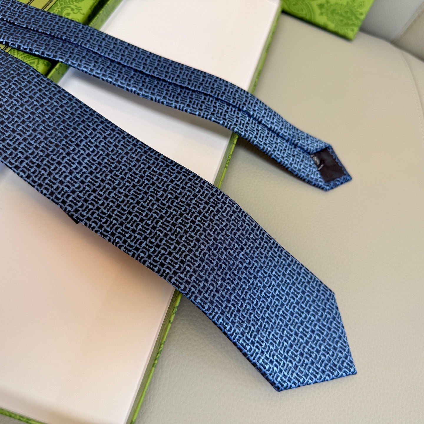 Tie