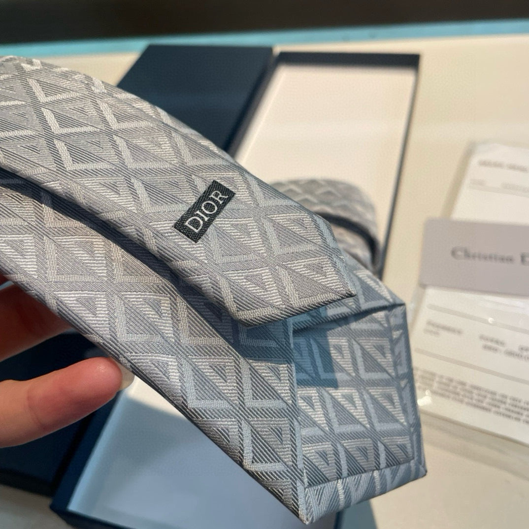 Tie