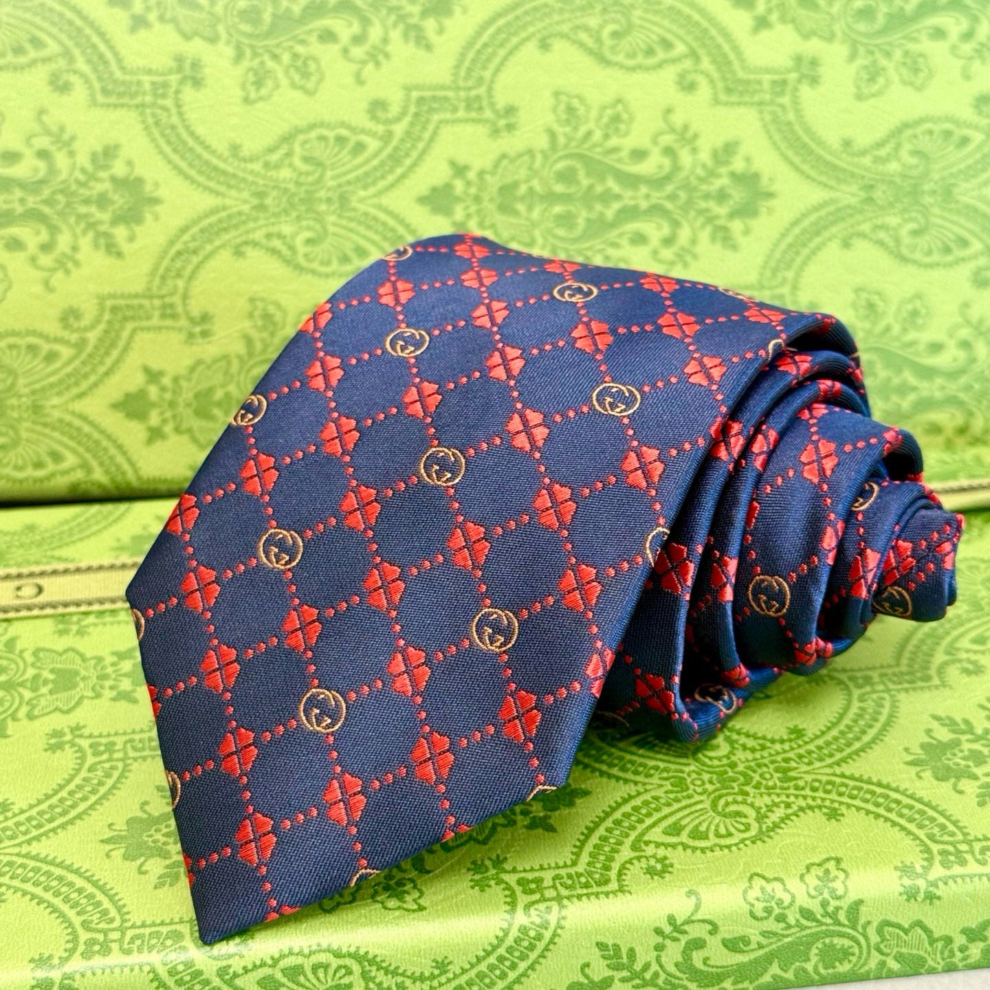 Tie
