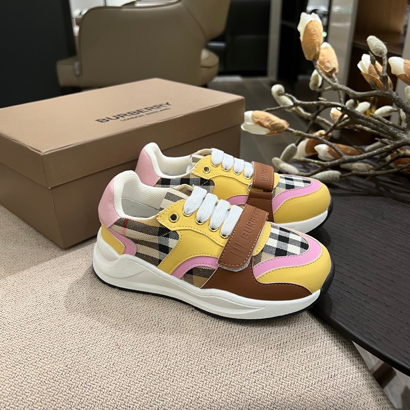 Sneakers