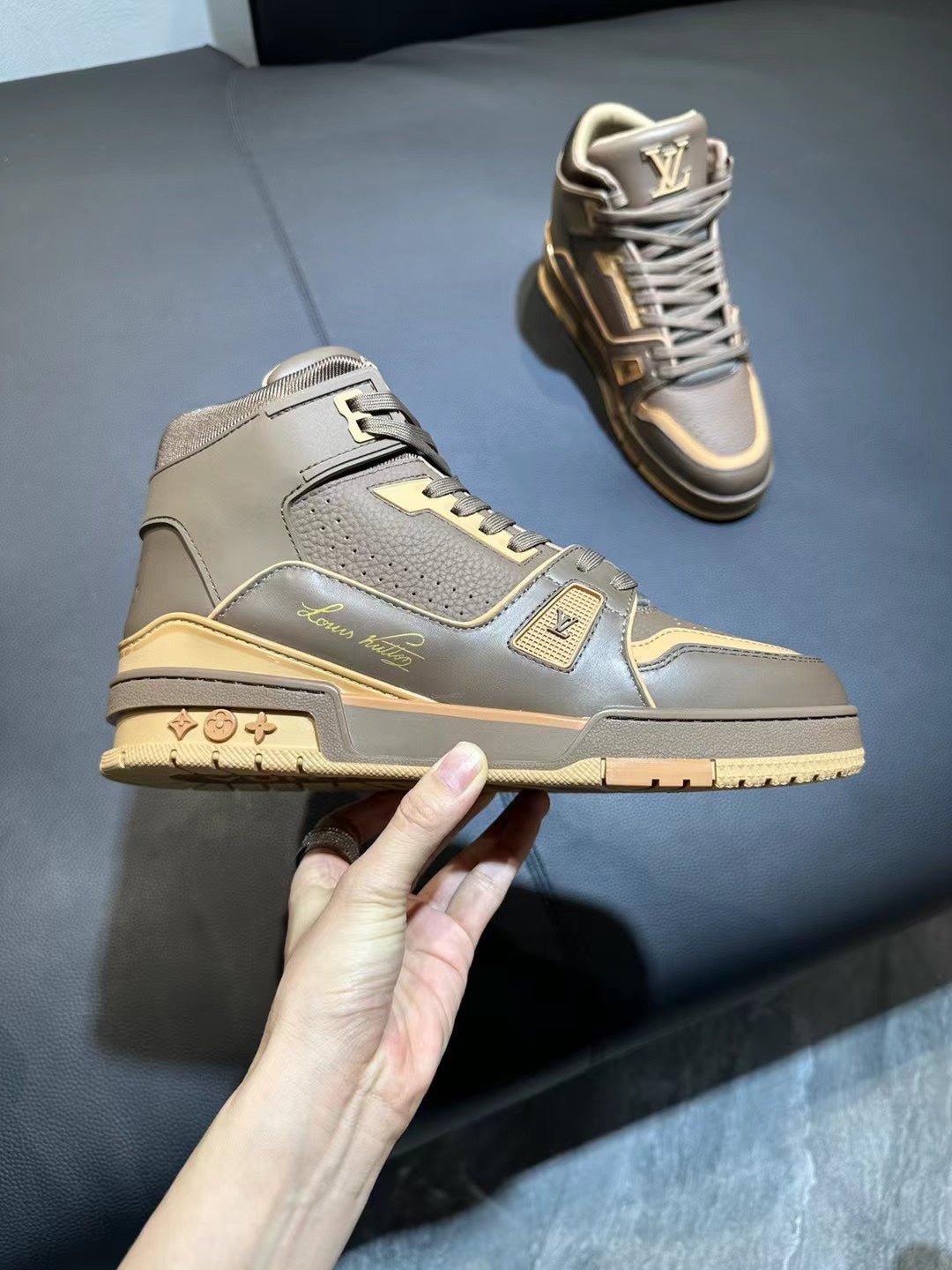 High Top Trainer sneakers