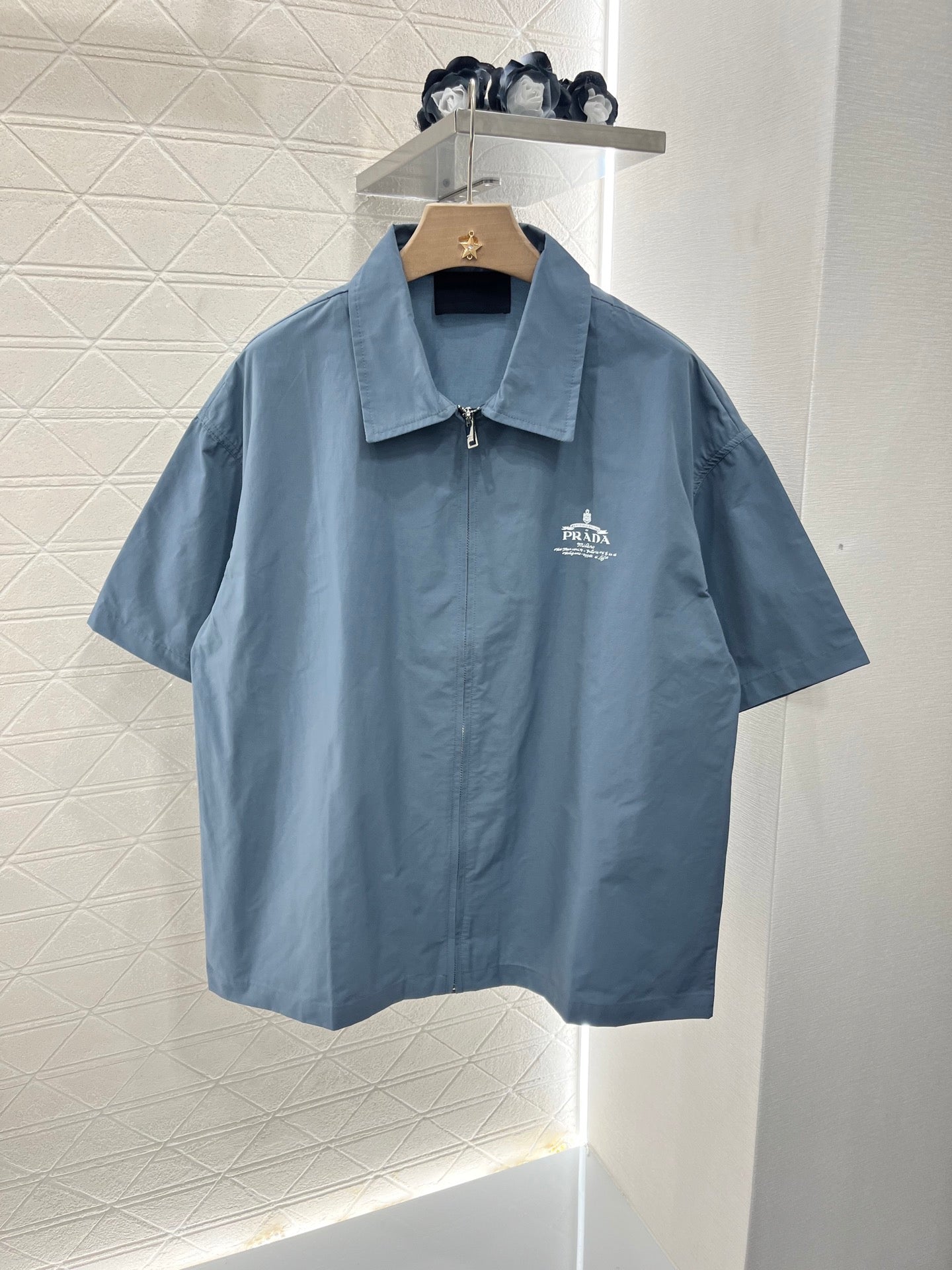 Short sleeve shirt