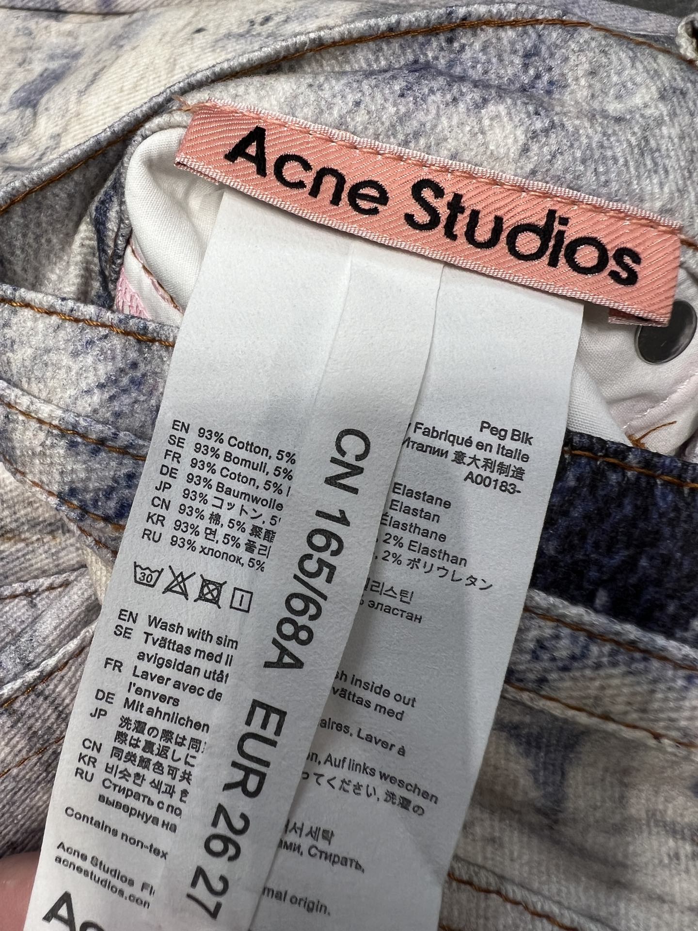 Jeans