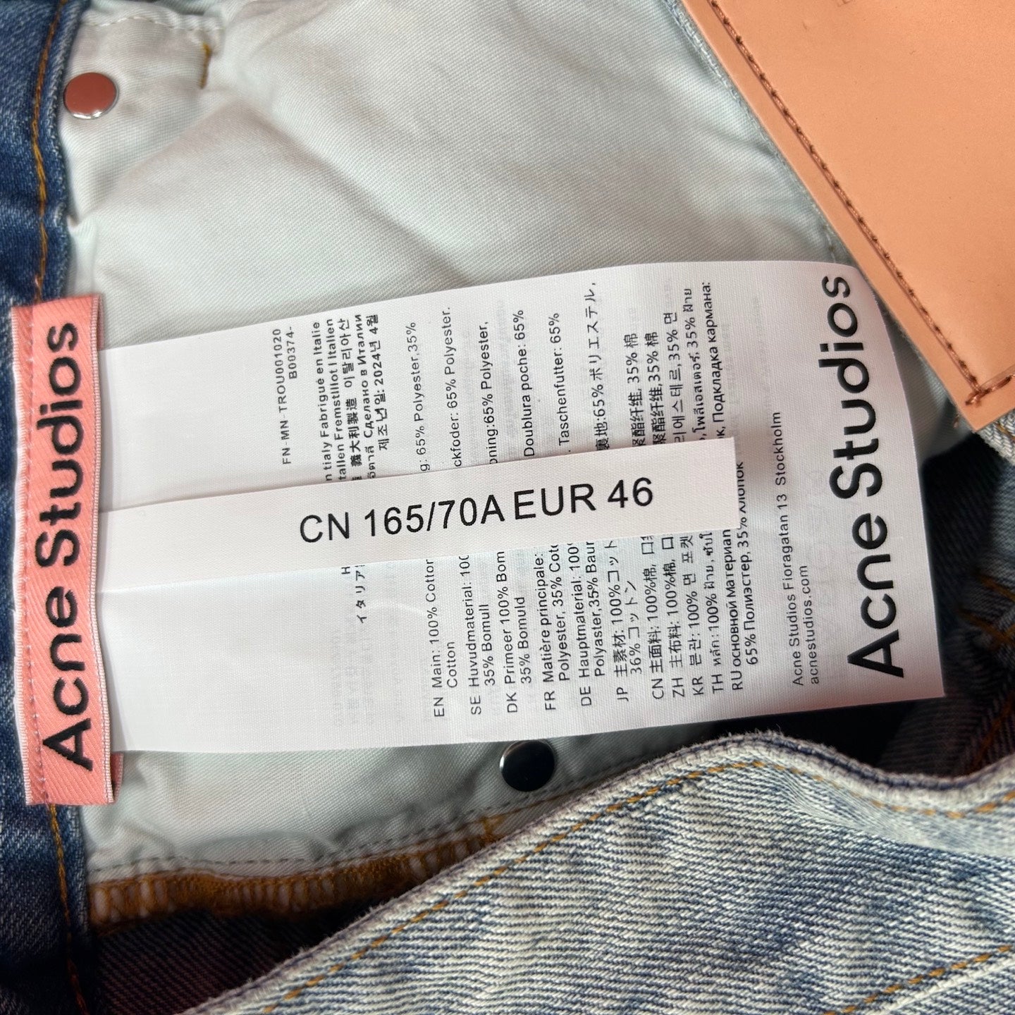 Jeans