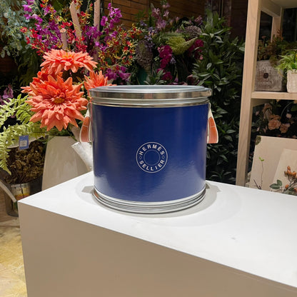 Storage bucket