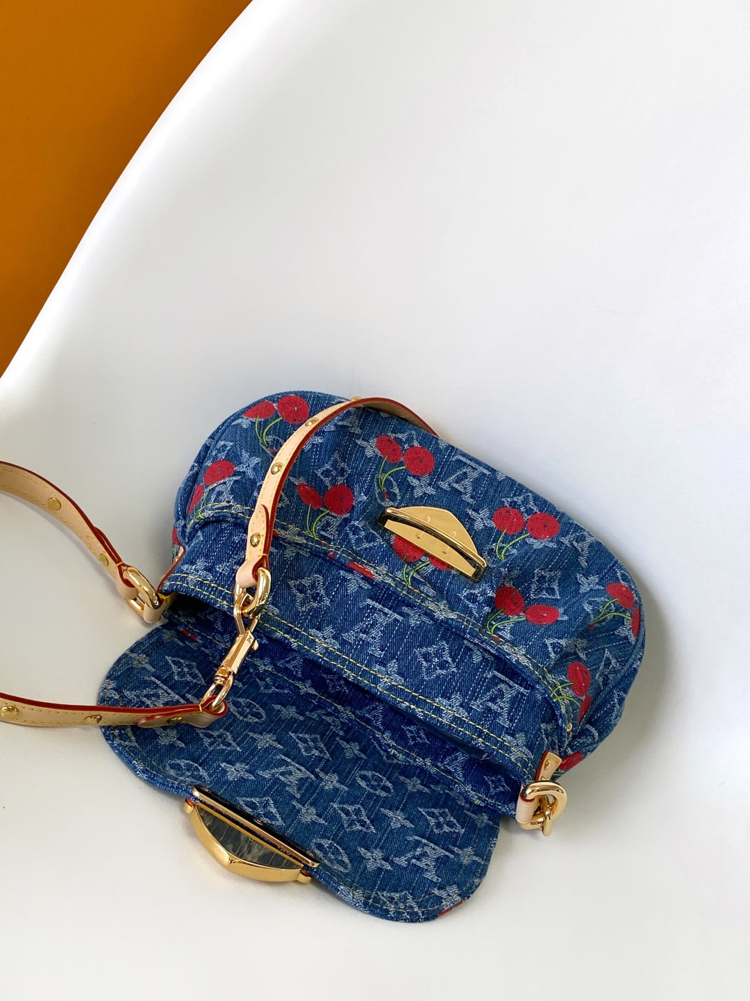 Shoulder Bag