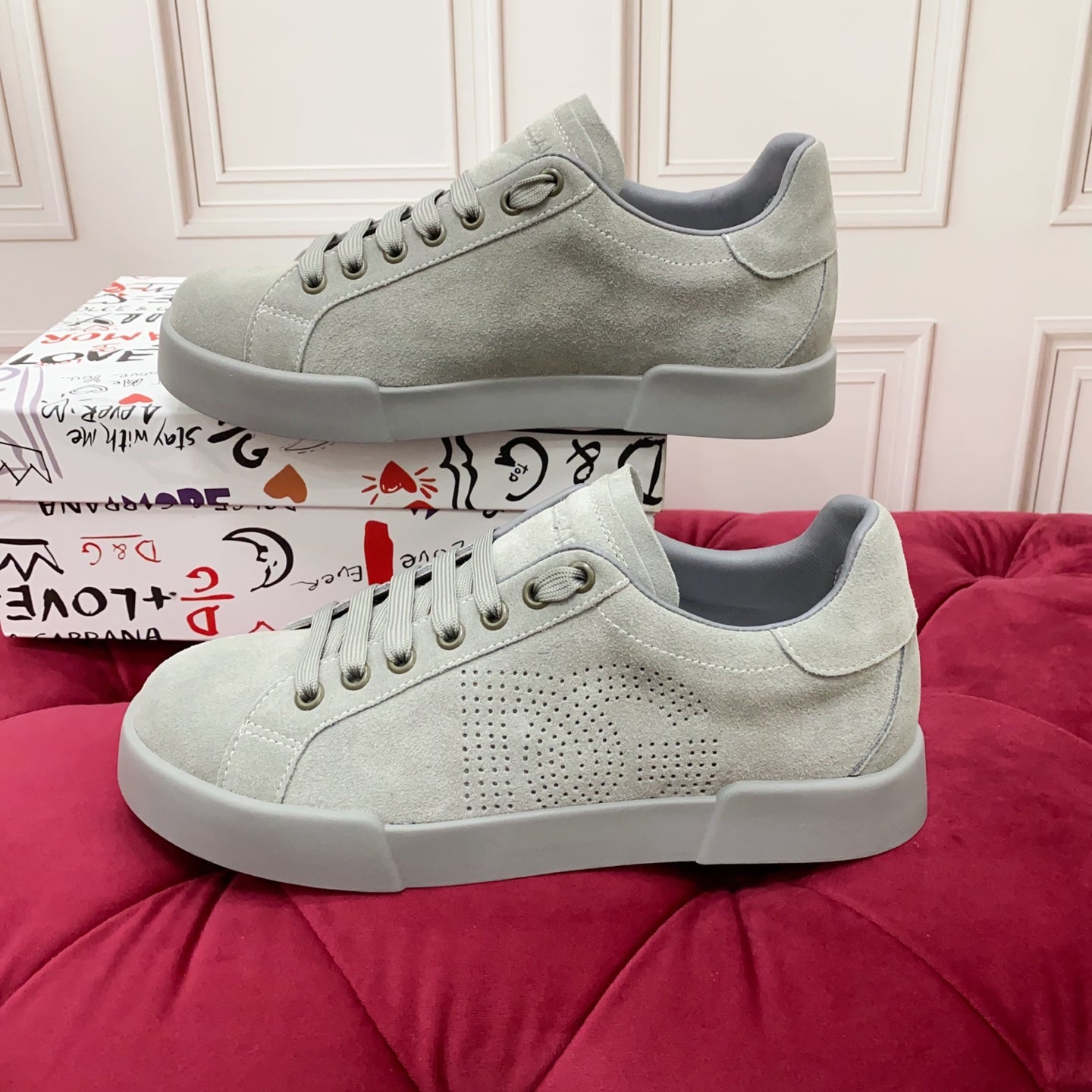 Sneakers