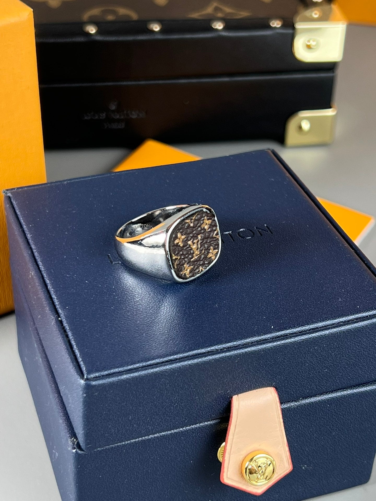 Ring