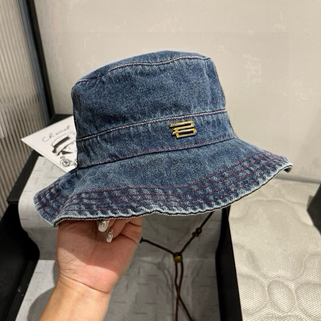 Bucket Hat