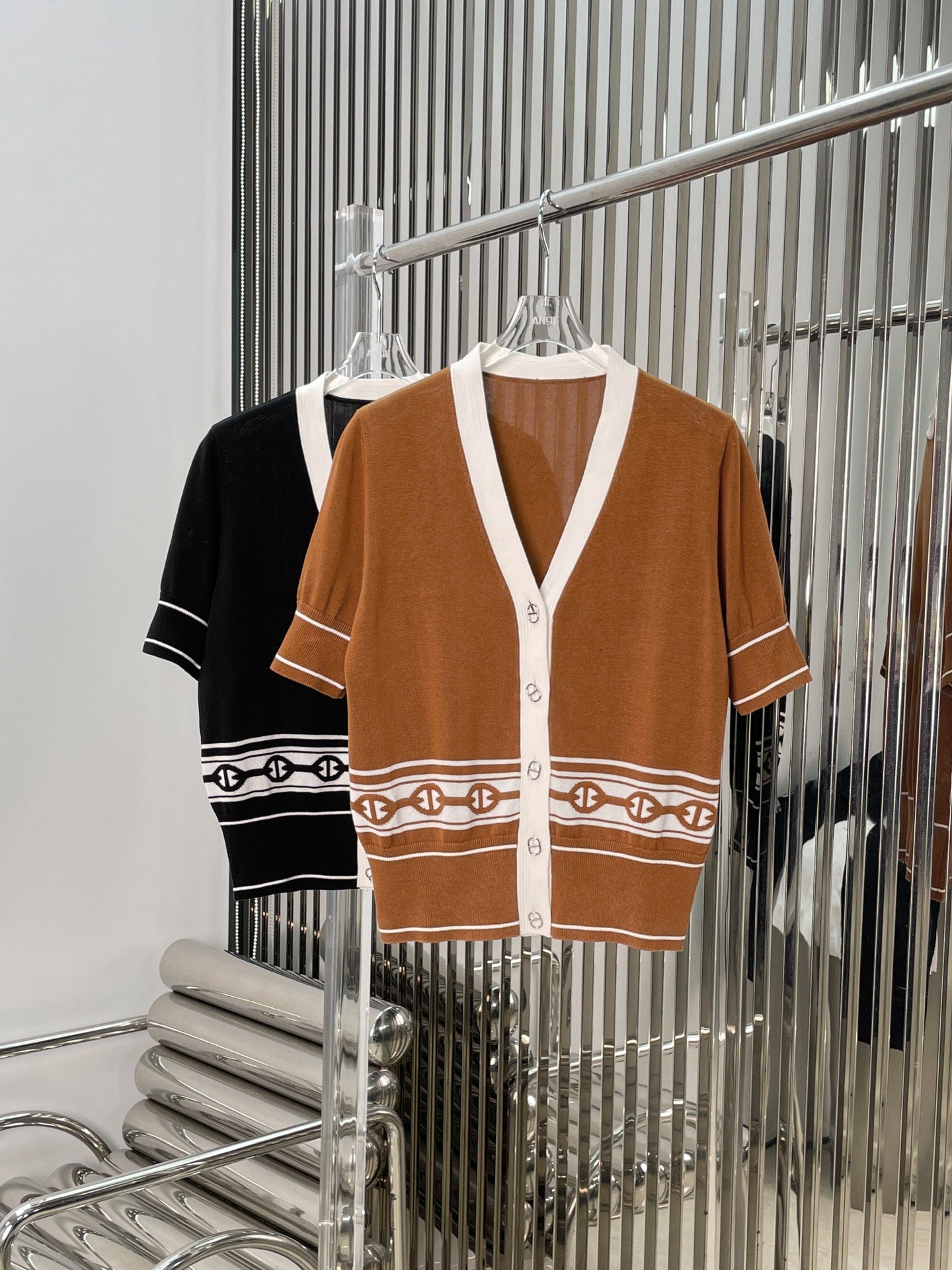 Short-sleeve Knitwear